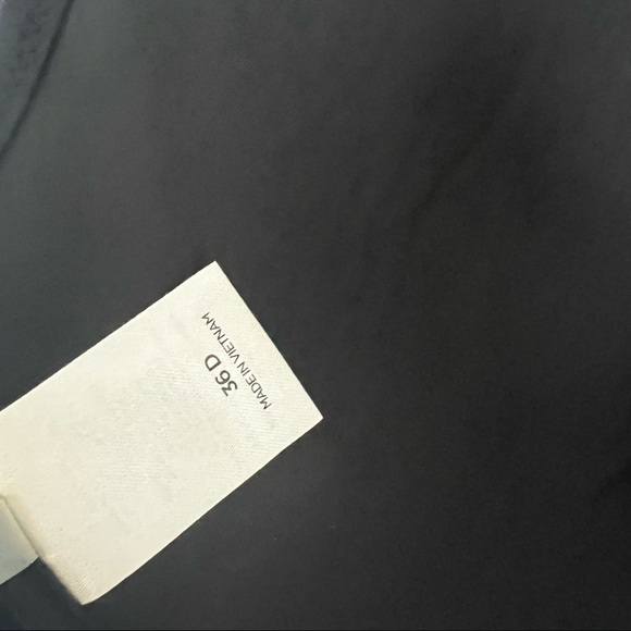 Shade & Shore Black Bikini Top, Padded w/ Underwire - Picture 6 of 6